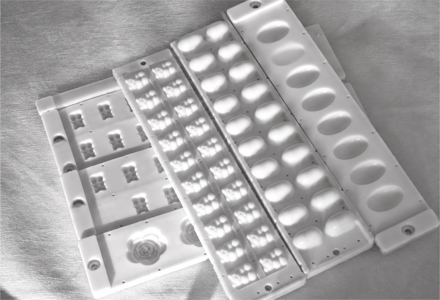 Evocan silicone molds from the retouched product catalog